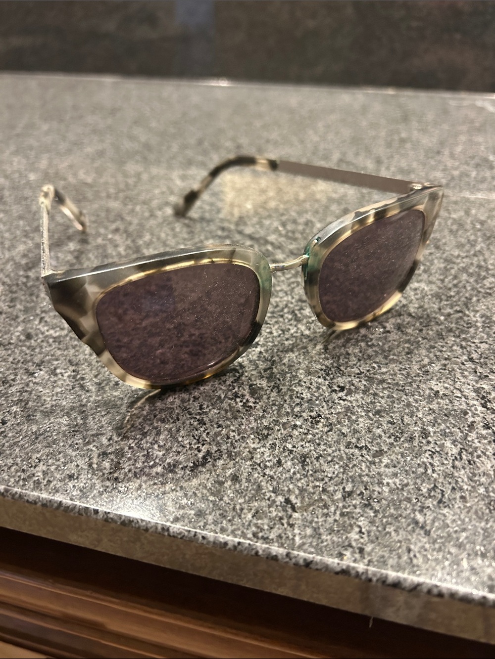 Women’s Tortoiseshell Cat-Eye Sunglasses - Tortoise Frame